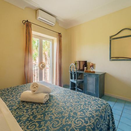 Hotel Terme Zi Carmela Forio di Ischia Esterno foto