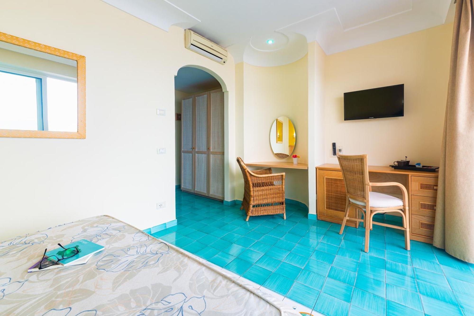Hotel Terme Zi Carmela Forio di Ischia Esterno foto